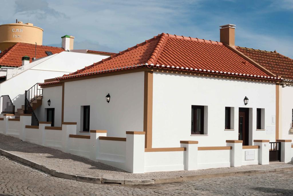 Westside Beach House Peniche Exterior foto