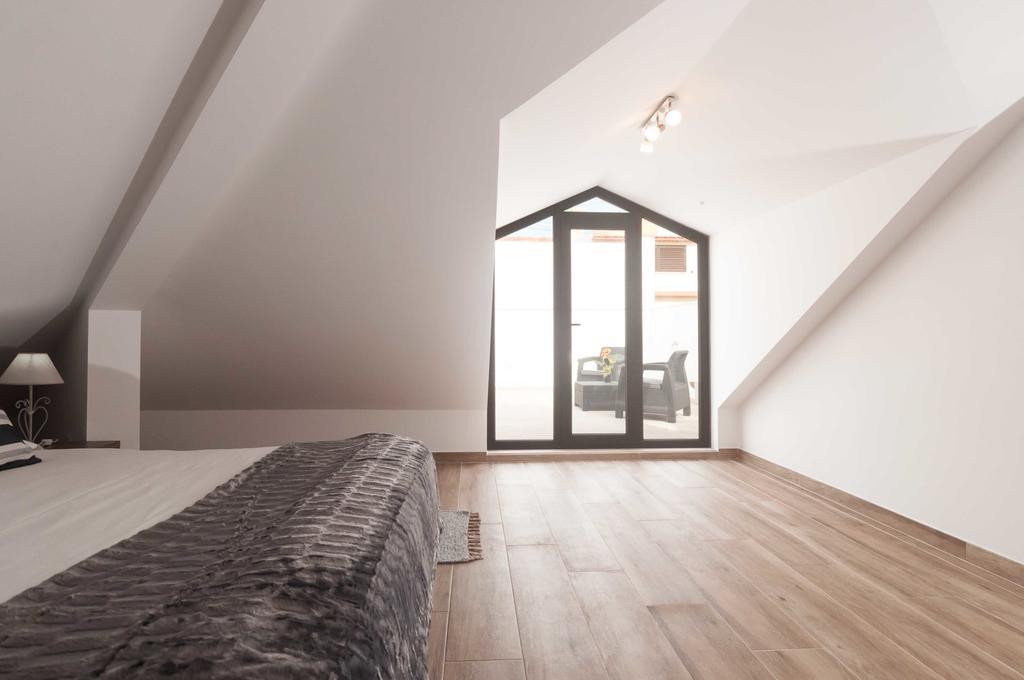 Westside Beach House Peniche Exterior foto