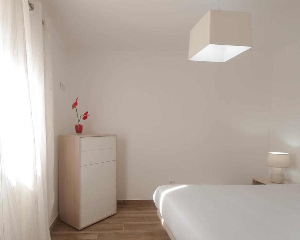 Westside Beach House Peniche Exterior foto