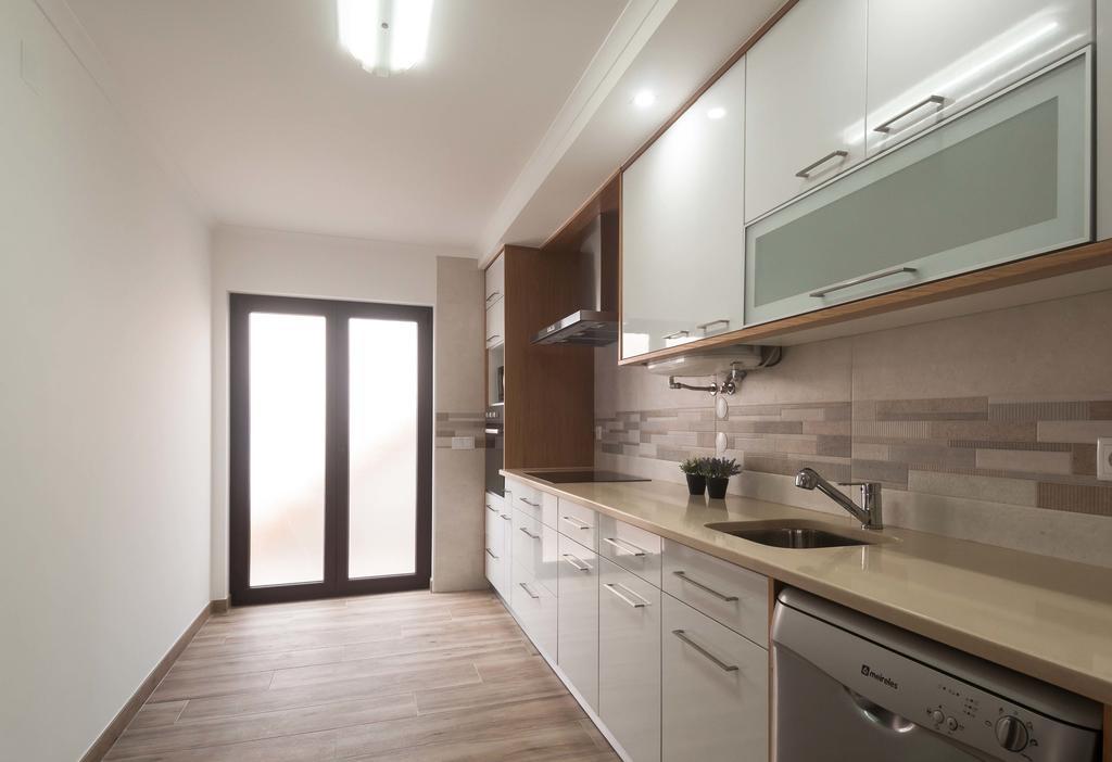 Westside Beach House Peniche Exterior foto